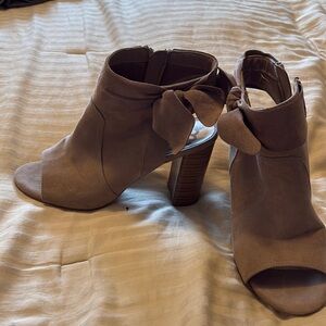 Elegant Tan Women's Ankle Boots